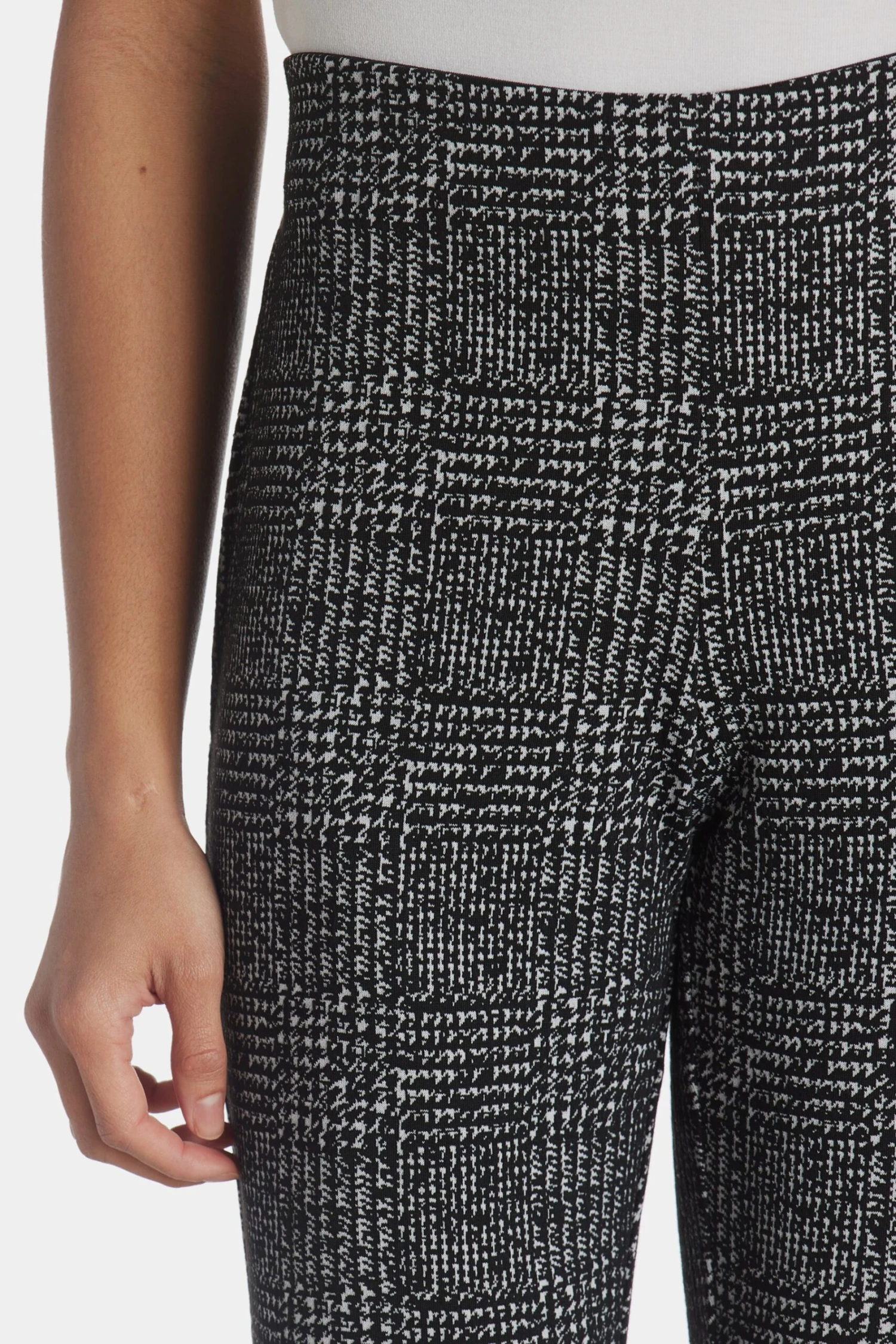 Anne Klein Pull On Slim Ankle Pant - Image 4